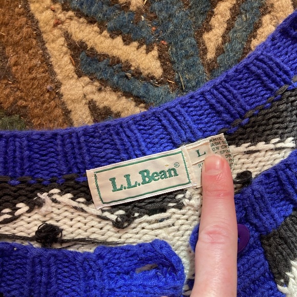 Vintage LL Bean Heavy Knit Purple Cardigan
💜 💜💜💜💜 - Picture 2 of 4